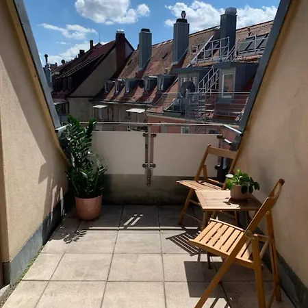 Апартаменты Spacious And Quiet Old Town *