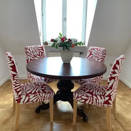 Spacious And Quiet Old Town *