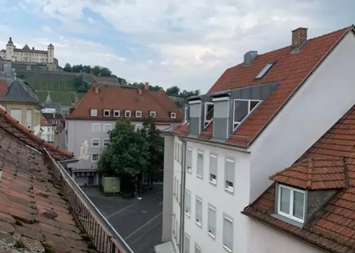 Apartamento Spacious And Quiet Old Town Wurzburgo