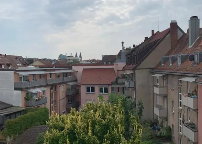 Spacious And Quiet Old Town *